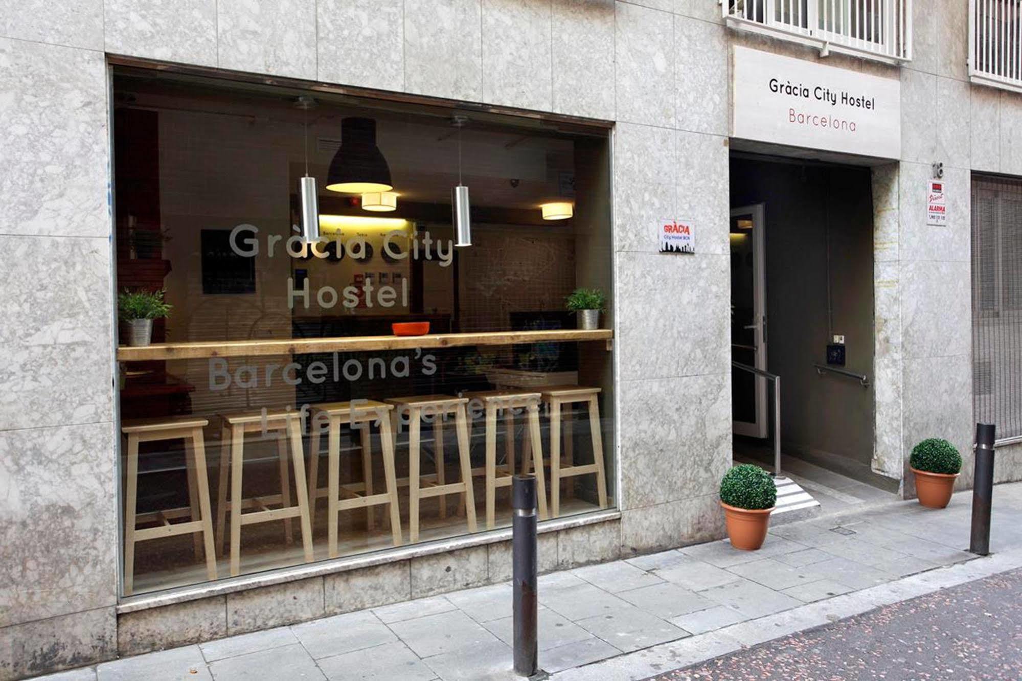 Gracia City Hostel Barcelona Exterior foto Hostel in Barcelona